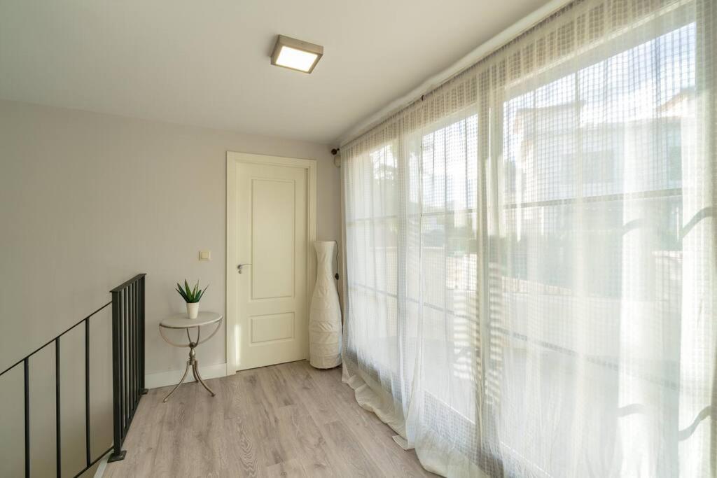 Villa Lux 菲内斯特拉特 外观 照片