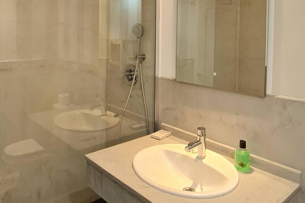 Villa Lux 菲内斯特拉特 外观 照片
